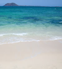 La isla de apacible cielo y maravillosa playa