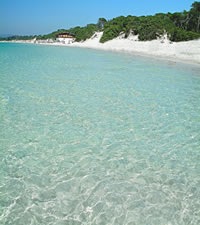 Un precioso pueblo colgado sobre el mar