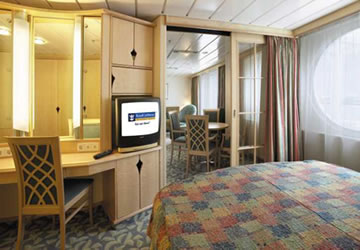 Exterior Familiar FO - Navigator of the Seas
