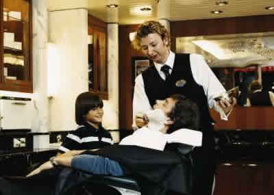 Foto&nbsp;17 - Freedom of the Seas - rci freedom barbershop 3
