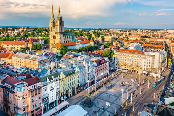 Zagreb con vuelo, hotel y tour panorámico con guia Zagreb con vuelo, hotel y tour panorámico con guia