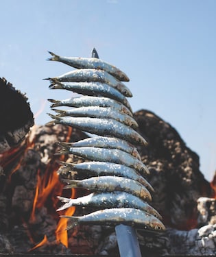 “Pescaíto frito” y espetos de sardinas