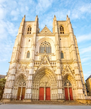 Cathédrale Saint-Pierre-et-Saint-Paul, joya del gótico
