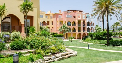 Jardim Da Meia Praia Hotel