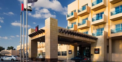 Central Mafraq Hotel