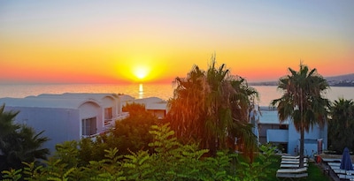 Theo Sunset Bay Hotel