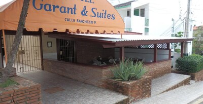 Hotel Garant & Suites