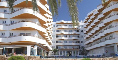 Apartamentos Mar y Playa