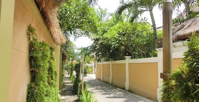 Villa 2 Dormitorios 2 Baños en Seminyak, Playa Melati Apartamento