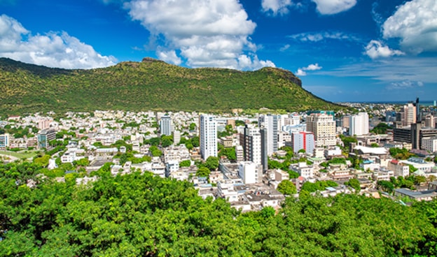 Tenemos una selección de ofertas de vuelos, hoteles, paquetes, coches de alquiler,... Consúltalas todas pulsando un botón: Port Louis: Cultura, historia y belleza natural