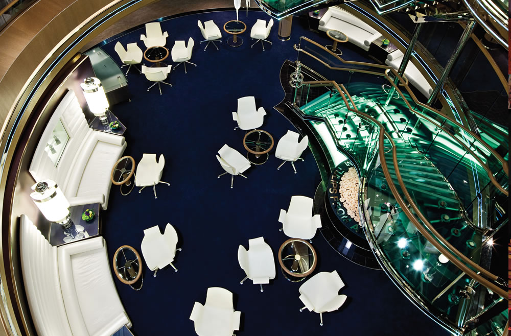 Niew Amsterdam_athrium