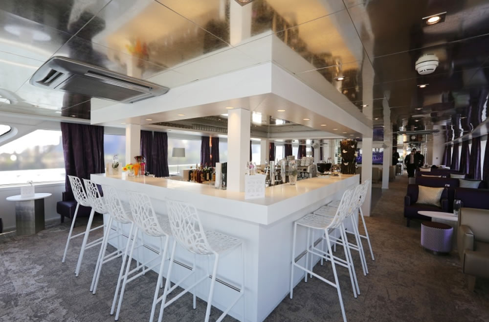 Lounge Bar