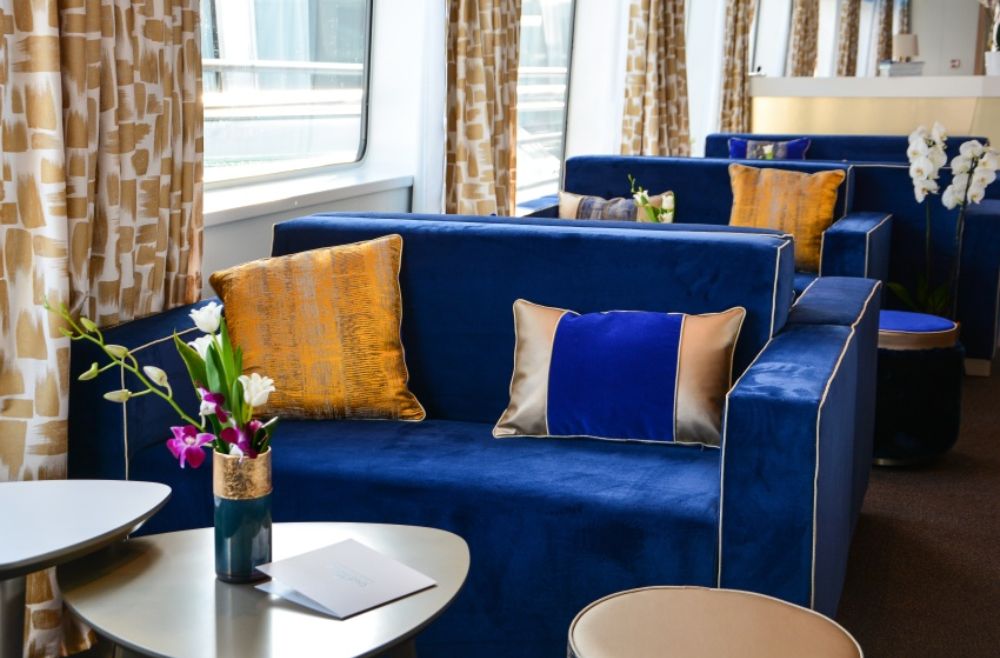 Lounge Bar