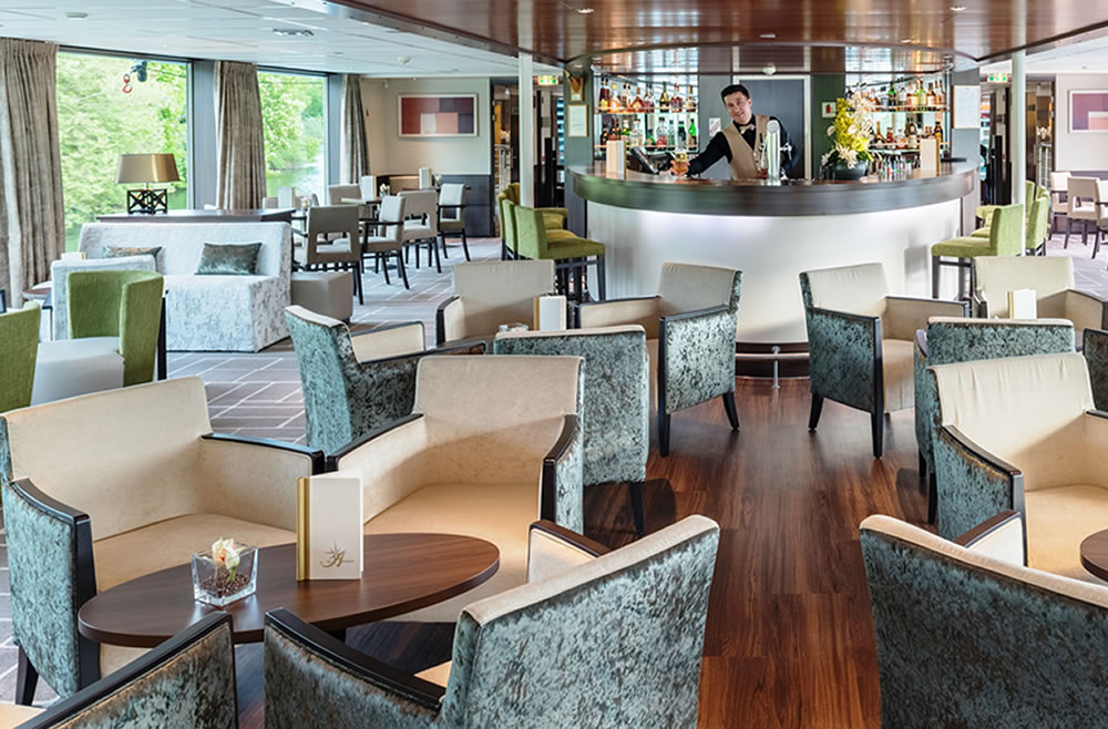 Amadeus diamond bar2