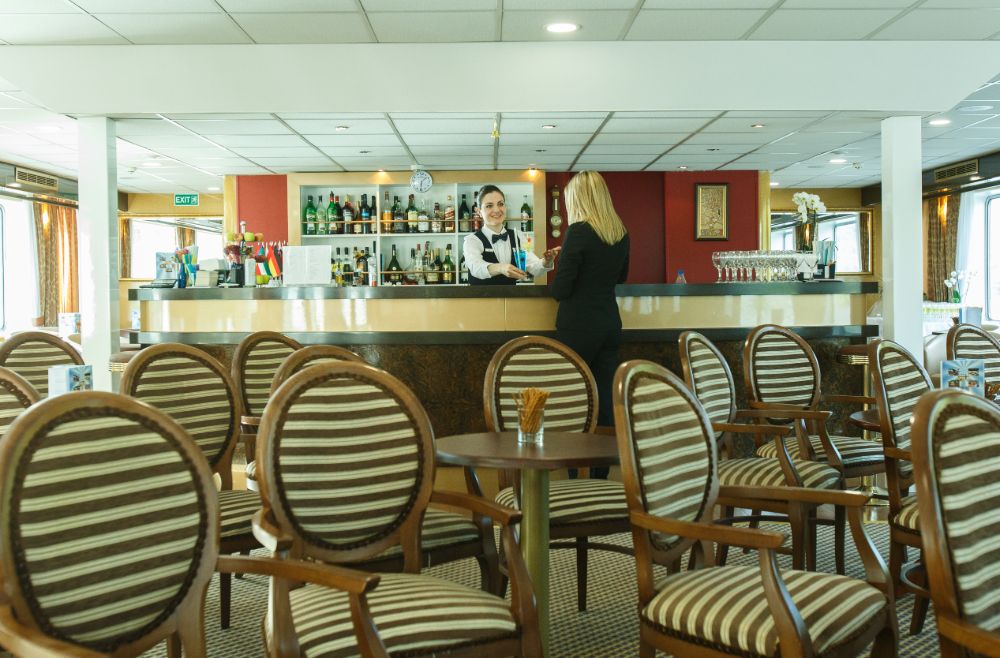 MS Fidelio Bar