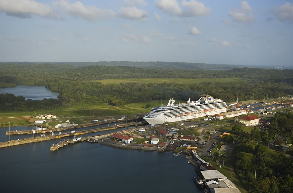 Cruzando el Canal de Panamá