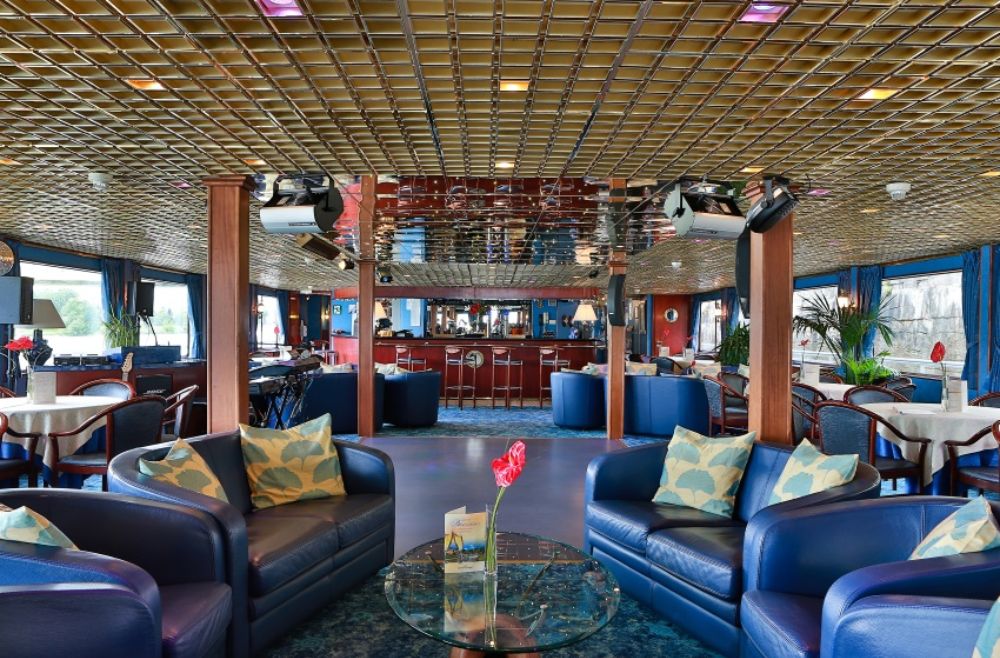 Lounge Bar