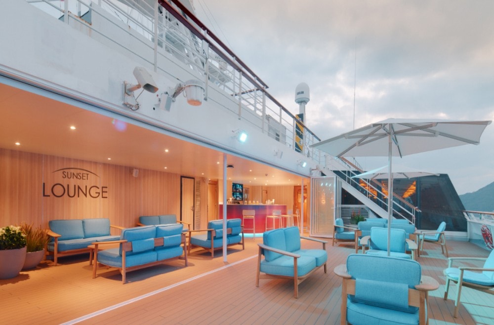 Sunset Lounge