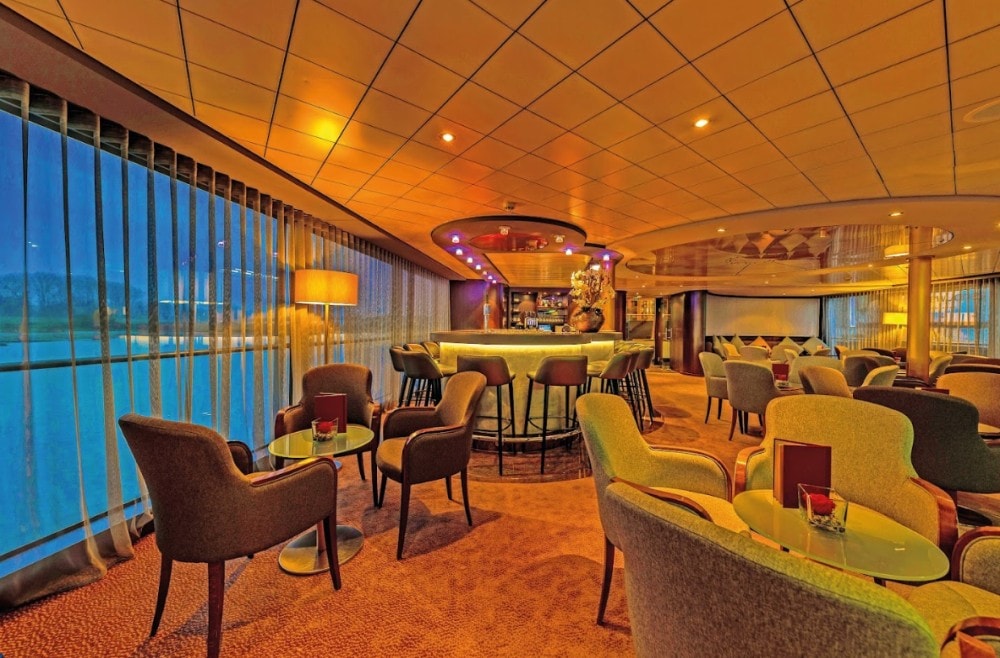 Salón de noche