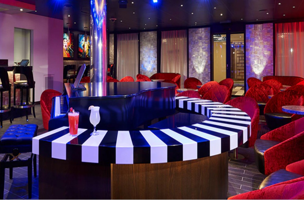 Piano Bar