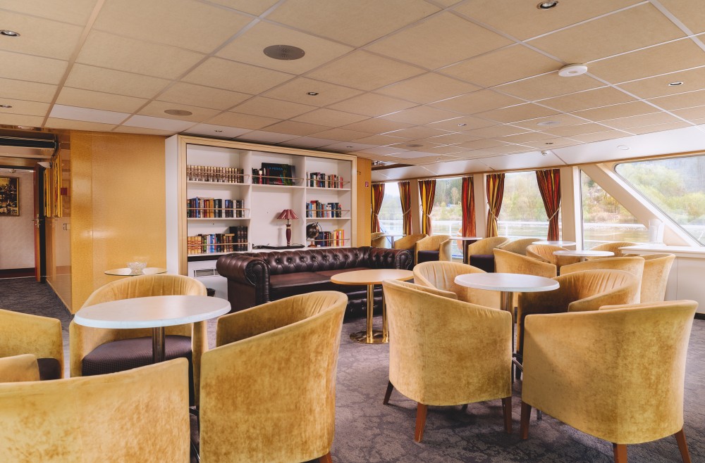 MS Fidelio Salon 2