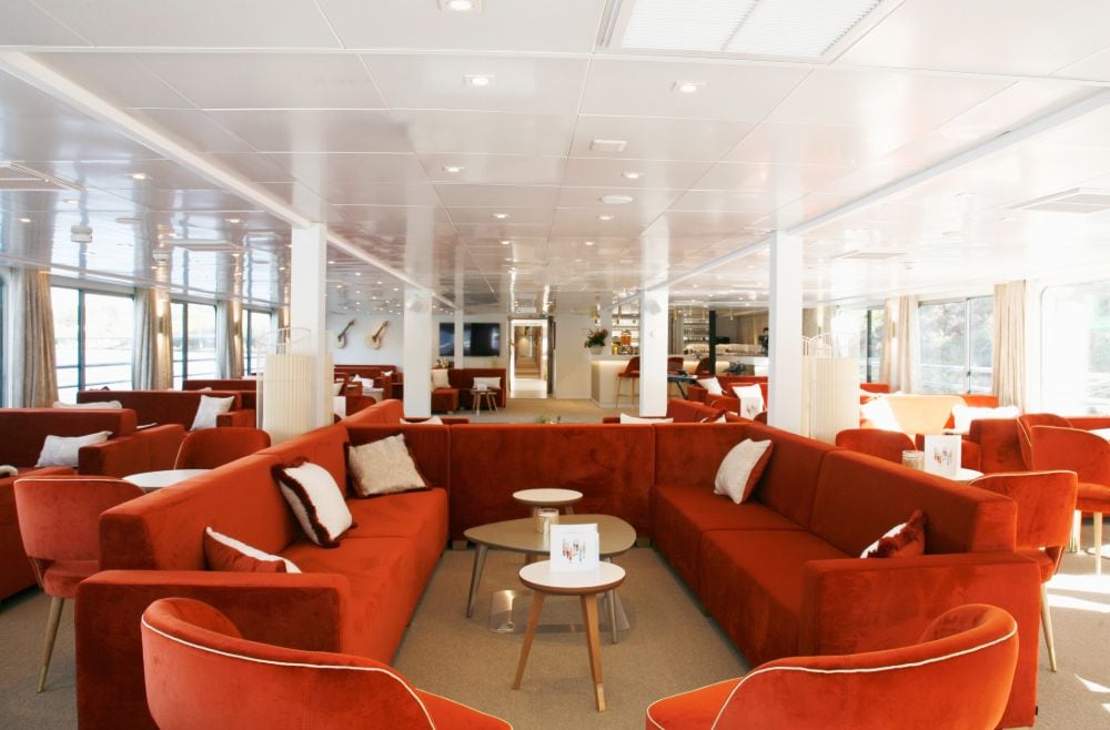 salon bar-ms-amalia-rodrigues