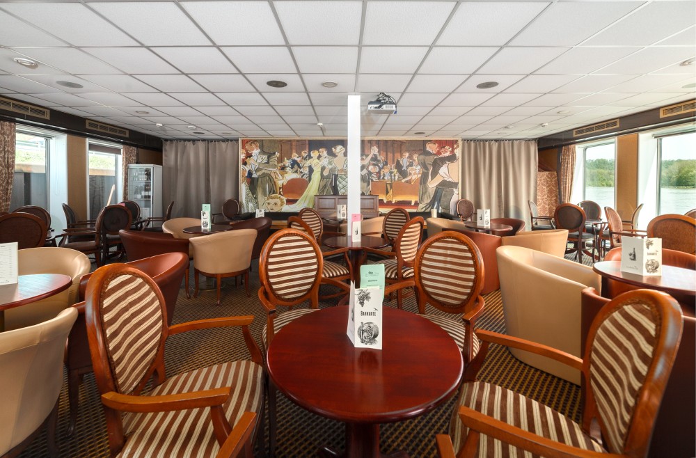 MS Fidelio Bar