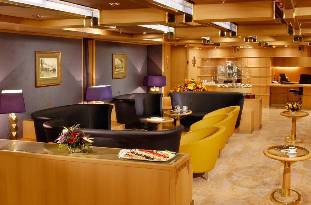 ms Oosterdam_cofee bar