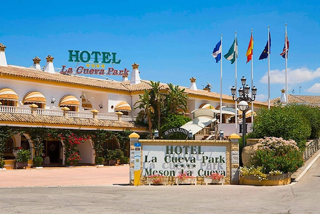 Gallery - Hotel La Cueva Park
