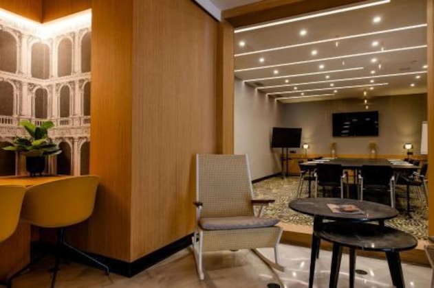 Gallery - Motel One Madrid-Plaza de España