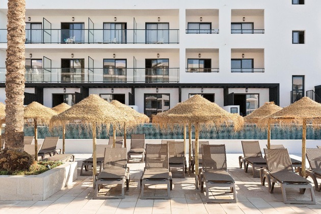 Gallery - Best Oasis Tropical