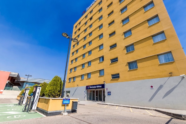 Gallery - Travelodge Madrid Alcala de Henares