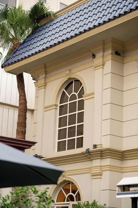 Gallery - The Luxe Plaza Hotel
