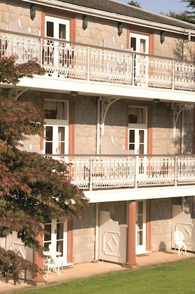 Gallery - Macdonald Leeming House