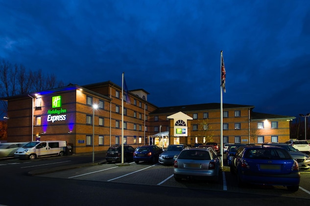Gallery - Holiday Inn Express Droitwich Spa