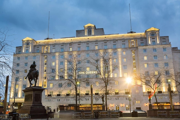 Gallery - The Queens Hotel