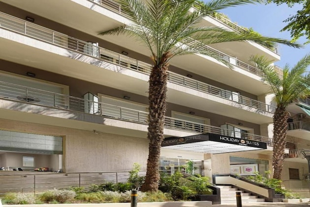 Gallery - Holiday Suites