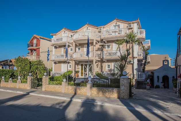 Gallery - Planos Beach Aparthotel