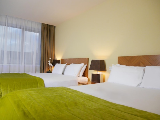 Gallery - The Connacht Hotel