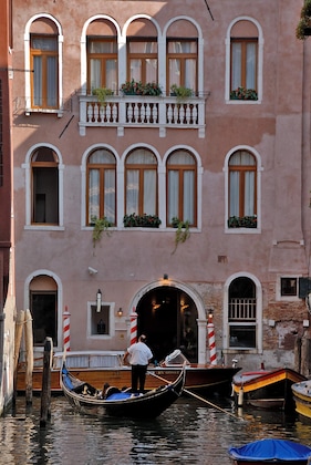 Gallery - All’Angelo Art Hotel