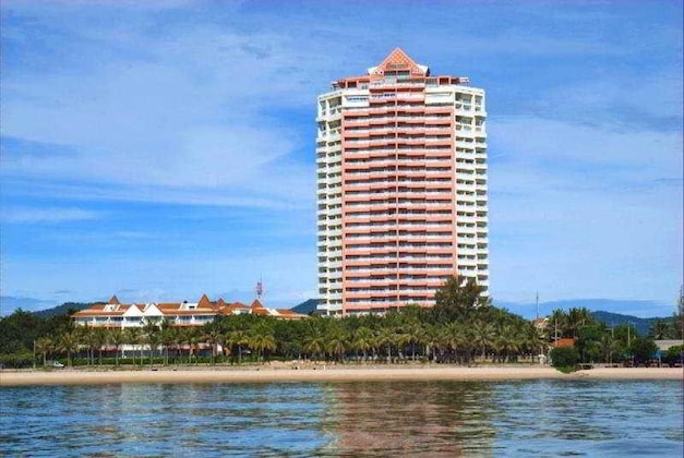 Gallery - Springfield Beach Resort