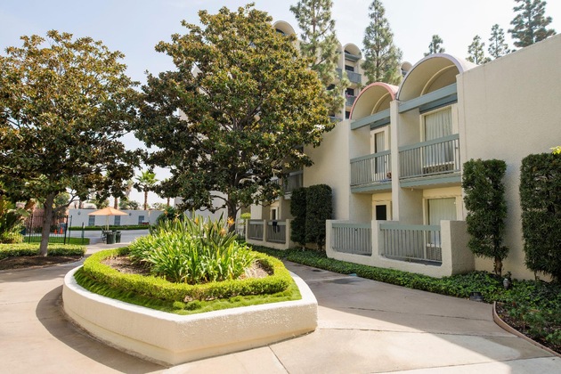 Gallery - Howard Johnson By Wyndham Anaheim Hotel & Water Playground