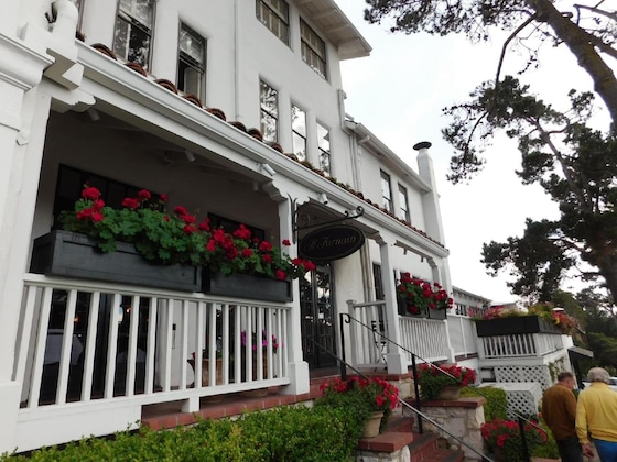 Gallery - Pine Inn
