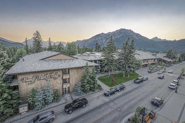 Gallery - Banff Park Lodge