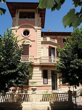 Gallery - Petit Chateau