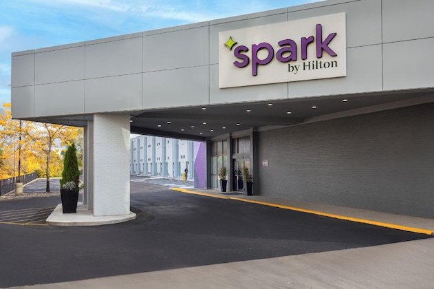 Gallery - Spark By Hilton Toronto Airport