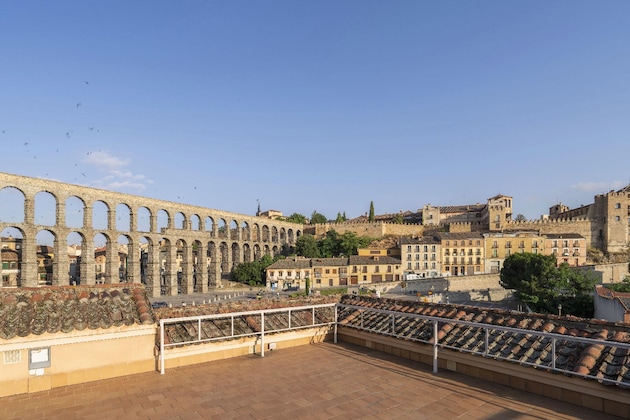 Gallery - Eurostars Plaza Acueducto