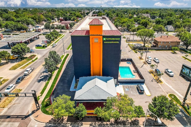 Gallery - Wyndham Garden Wichita Downtown