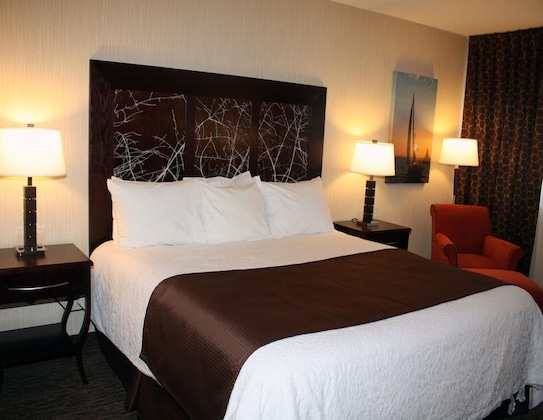 Gallery - Ramada By Wyndham Buffalo Downtown