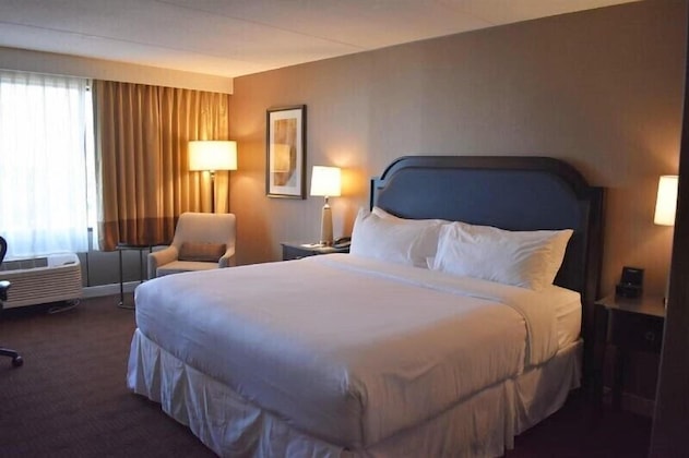 Gallery - Sheraton Lisle Naperville Hotel